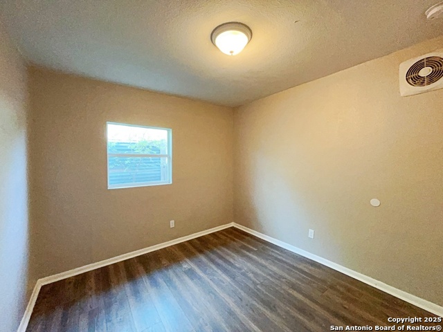 Image 18 of 25 For 378 Petaluma Blvd E B