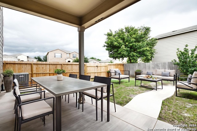 Listing photo id 10 for 12002 Amber Vista