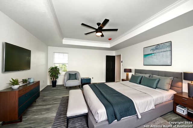 Listing photo id 11 for 12002 Amber Vista