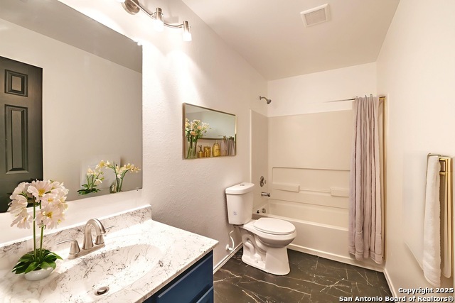 Listing photo id 15 for 12002 Amber Vista