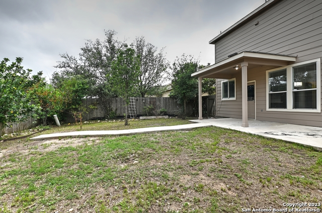 Listing photo id 34 for 12002 Amber Vista