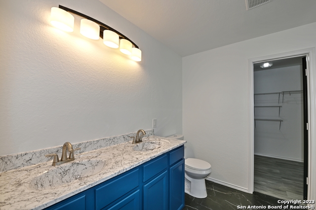 Listing photo id 39 for 12002 Amber Vista