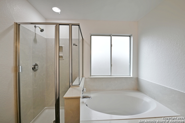 Listing photo id 40 for 12002 Amber Vista