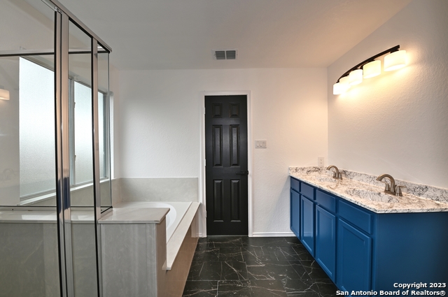 Listing photo id 41 for 12002 Amber Vista