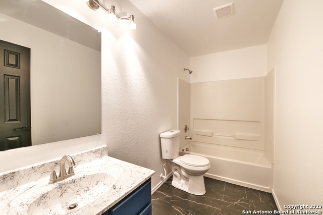 Listing photo id 47 for 12002 Amber Vista