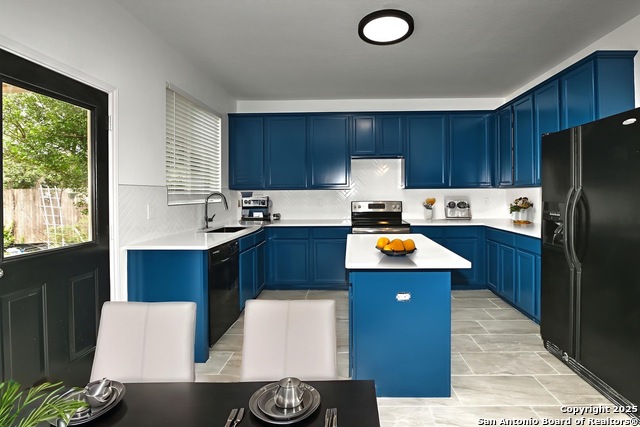 Listing photo id 7 for 12002 Amber Vista