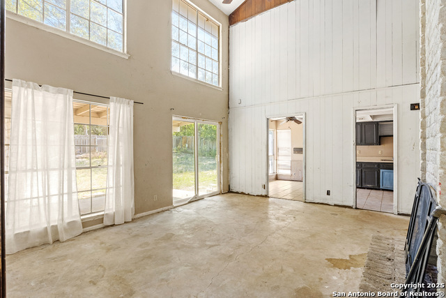 Image 10 of 34 For 15726 Timberway