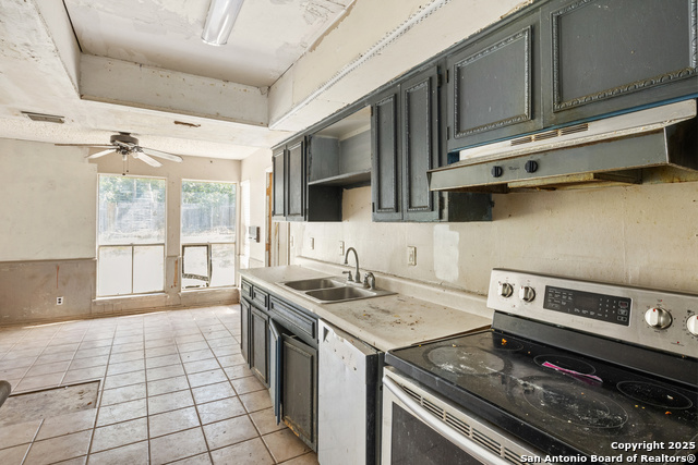 Image 13 of 34 For 15726 Timberway