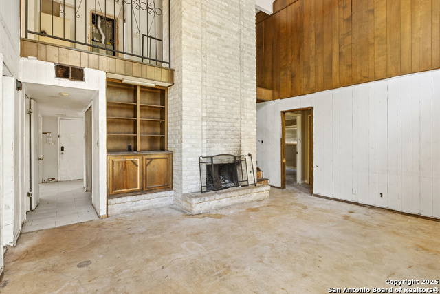 Image 18 of 34 For 15726 Timberway