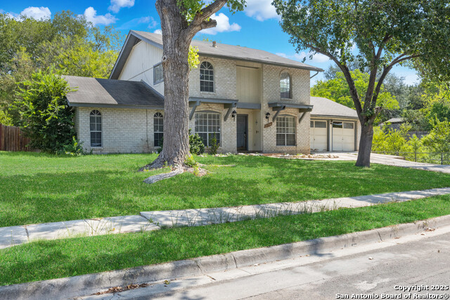 Image 2 of 34 For 15726 Timberway