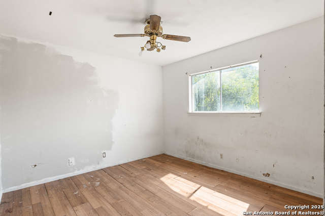 Image 27 of 34 For 15726 Timberway
