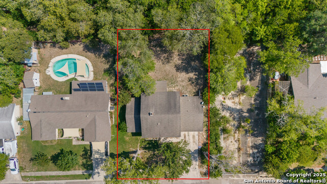 Image 5 of 34 For 15726 Timberway