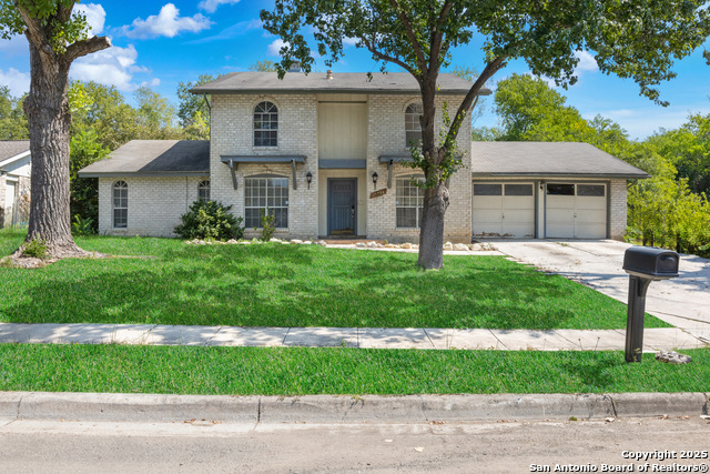Image 7 of 34 For 15726 Timberway