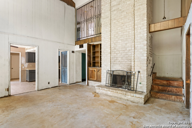 Image 9 of 34 For 15726 Timberway
