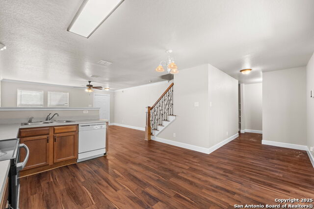 Image 5 of 17 For 9907 Amber Breeze