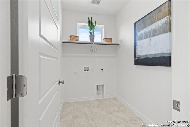 Image 11 of 21 For 2009 Shepards Street