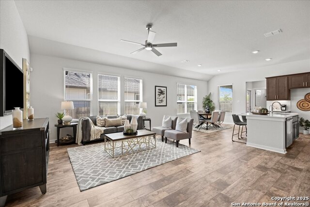 Image 7 of 21 For 2009 Shepards Street