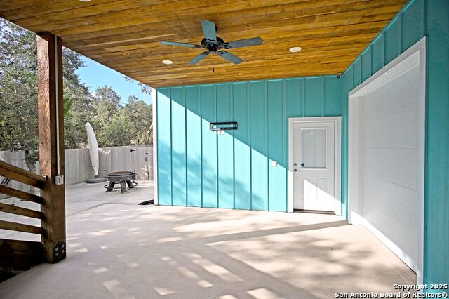 Listing photo id 2 for 143 Mountainview
