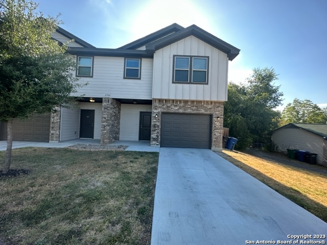 Listing photo id 0 for 2706 Lake Louise Dr 2