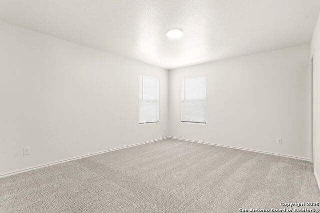 Listing photo id 20 for 403 Butternut Boulevard