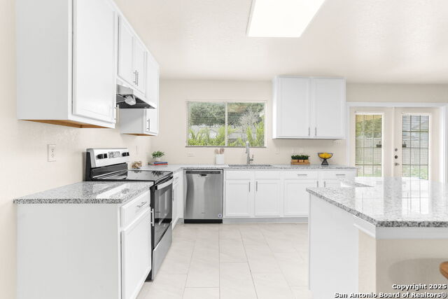 Listing photo id 7 for 403 Butternut Boulevard