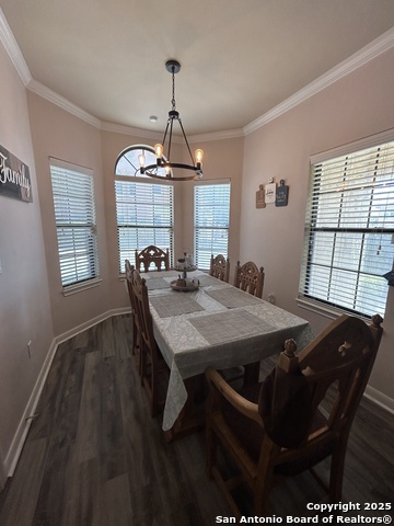 Image 3 of 9 For 6160 Eckhert  108