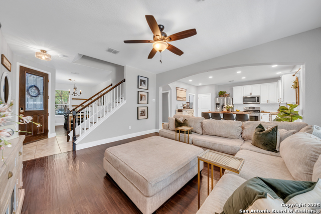 Listing photo id 3 for 10725 Gemsbuck