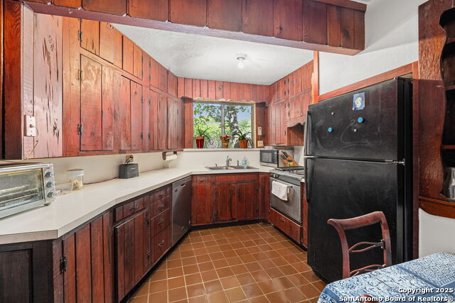 Image 10 of 36 For 530 Corona  