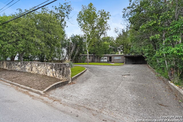 Image 2 of 36 For 530 Corona  