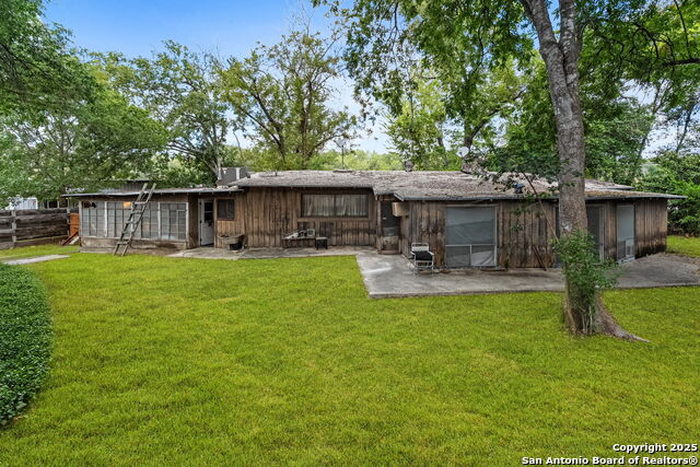 Image 22 of 36 For 530 Corona  