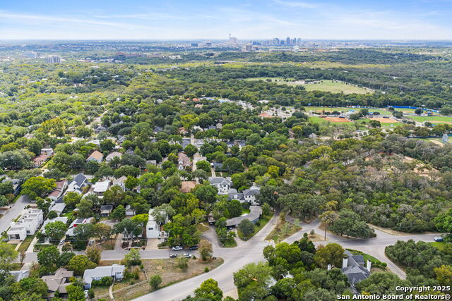 Image 29 of 36 For 530 Corona  