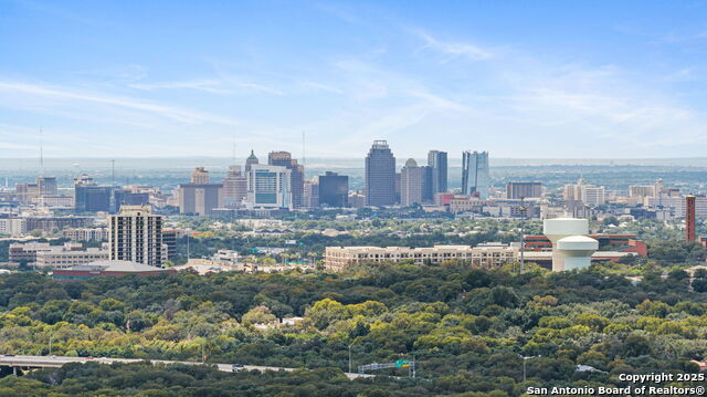 Image 31 of 36 For 530 Corona  