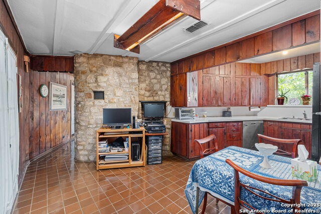 Image 9 of 36 For 530 Corona  