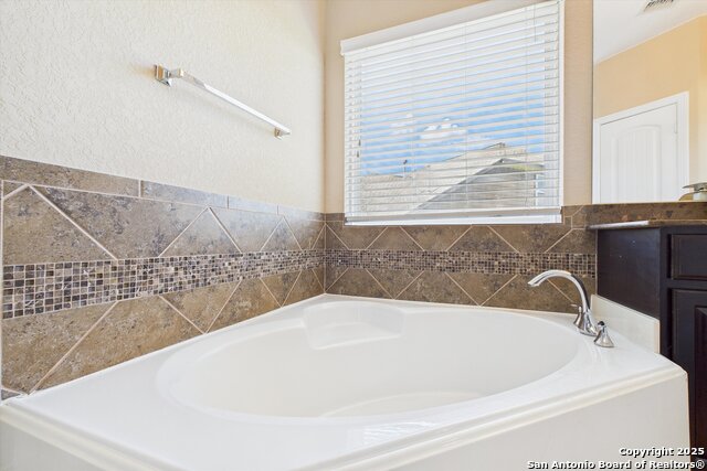 Listing photo id 23 for 26435 Cedro  