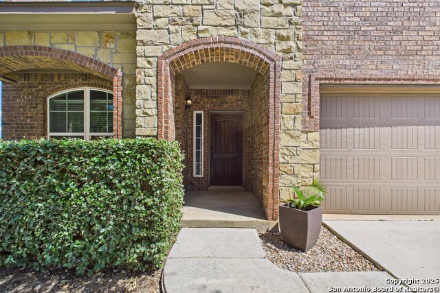 Listing photo id 1 for 26435 Cedro  