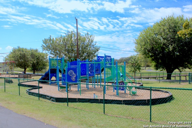 Listing photo id 48 for 26435 Cedro  