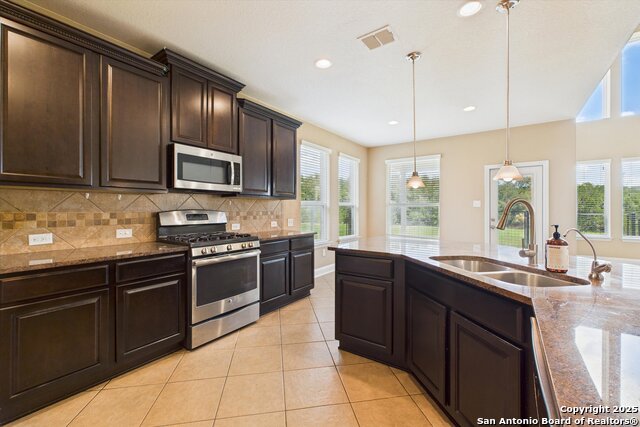 Listing photo id 7 for 26435 Cedro  