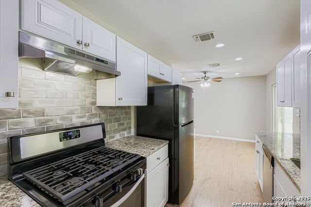 Image 10 of 29 For 122 Sandy Oaks St