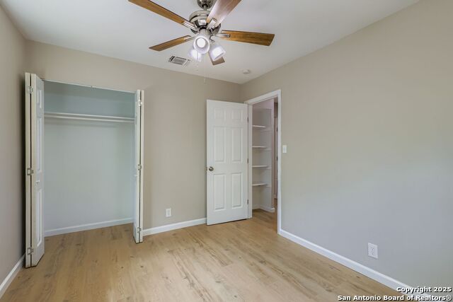 Image 20 of 29 For 122 Sandy Oaks St
