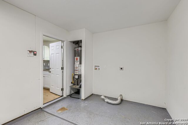 Image 23 of 29 For 122 Sandy Oaks St
