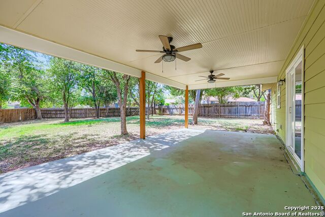Image 25 of 29 For 122 Sandy Oaks St
