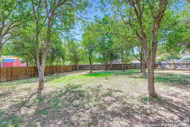 Image 26 of 29 For 122 Sandy Oaks St