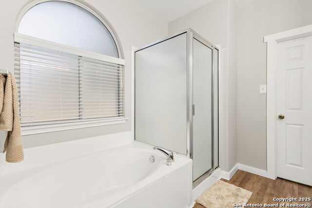 Image 16 of 27 For 321 Alders Gate