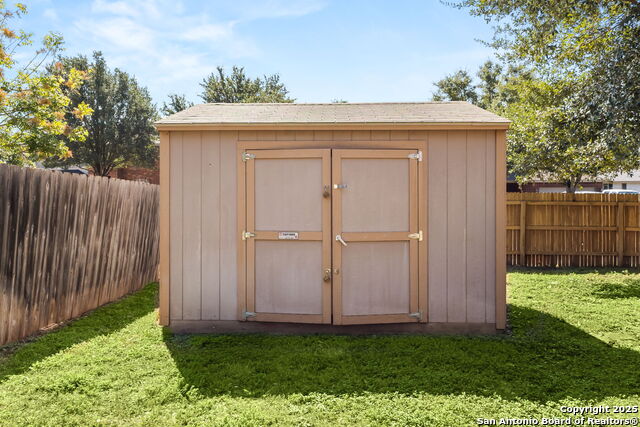 Image 27 of 27 For 321 Alders Gate