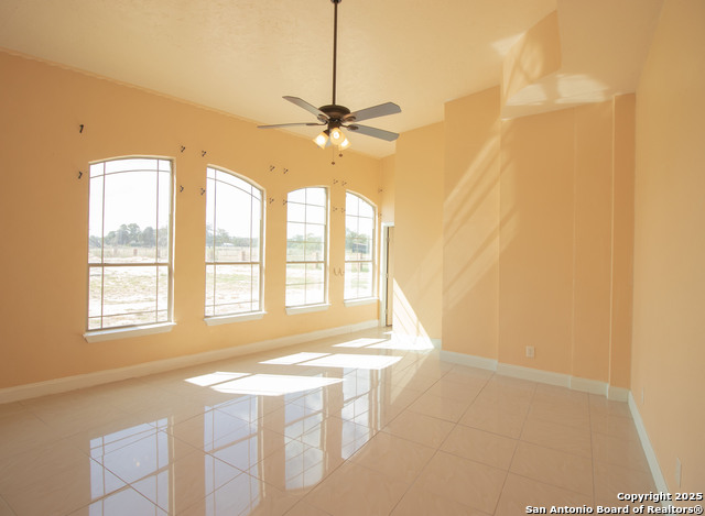 Image 12 of 30 For 272 Cr 341