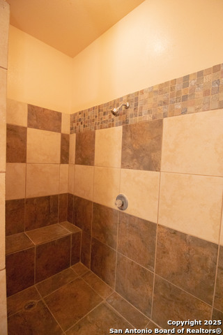 Image 21 of 30 For 272 Cr 341