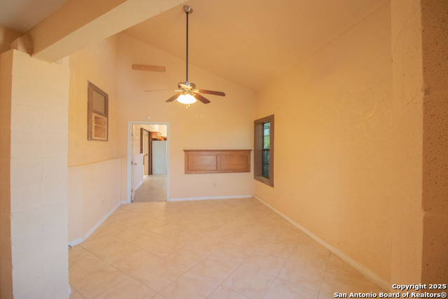 Image 23 of 30 For 272 Cr 341