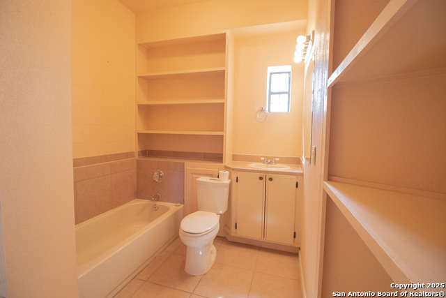 Image 24 of 30 For 272 Cr 341