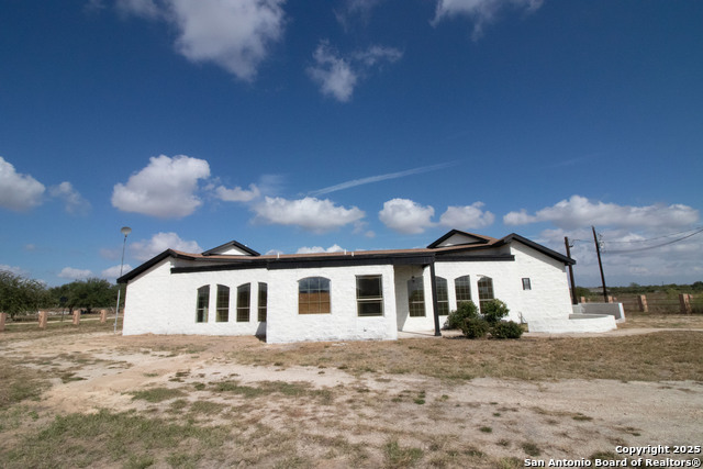 Image 3 of 30 For 272 Cr 341