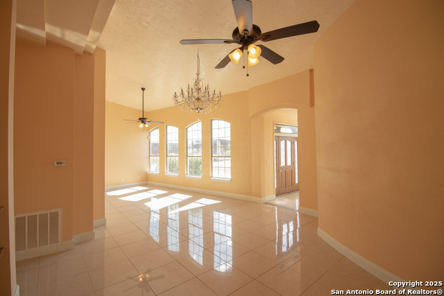 Image 8 of 30 For 272 Cr 341